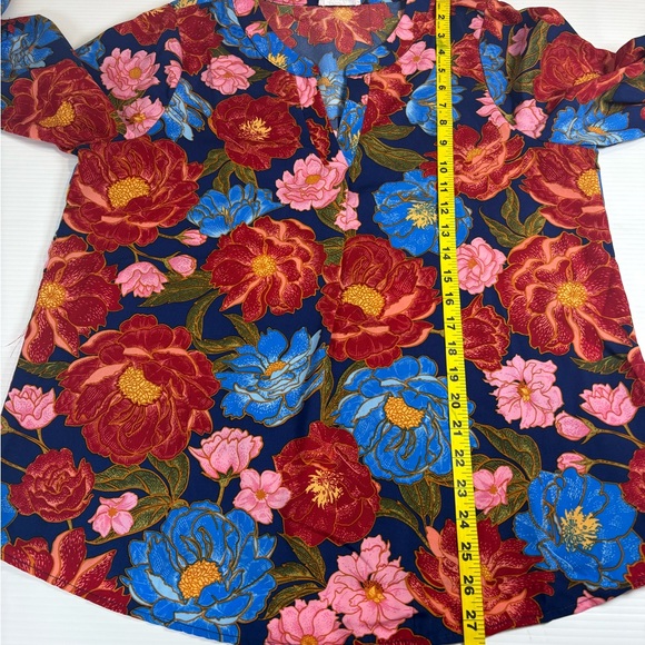 Emily Wonder Floral V-Neck MISSING Left Roll Tab Button SzM - Picture 8 of 12